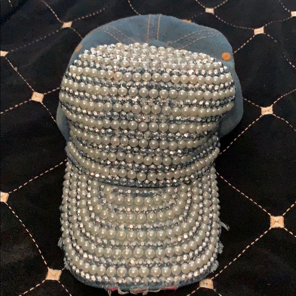 💁‍♀️Blinged Hat💁‍♀️